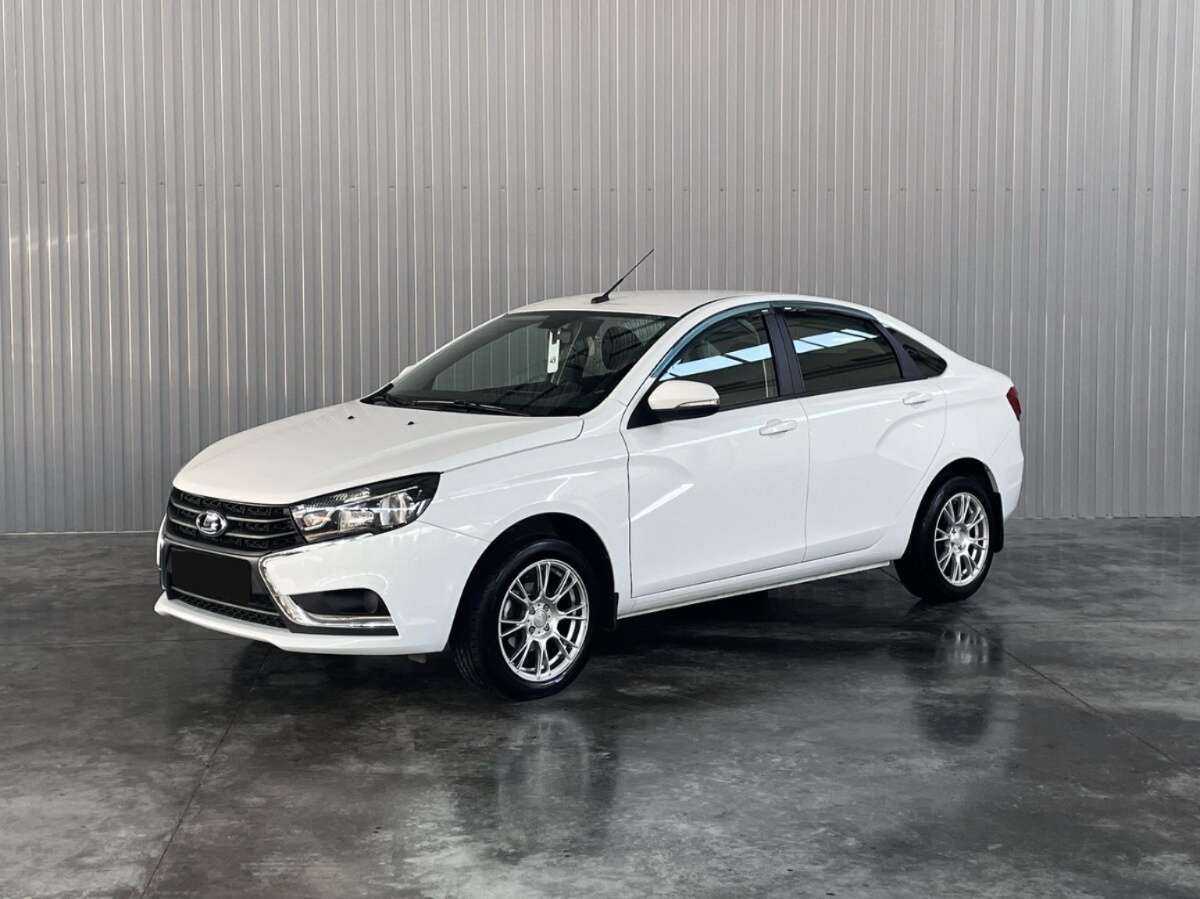 Lada (ВАЗ) Vesta б/у, 2017, Механическая. Фото: #0