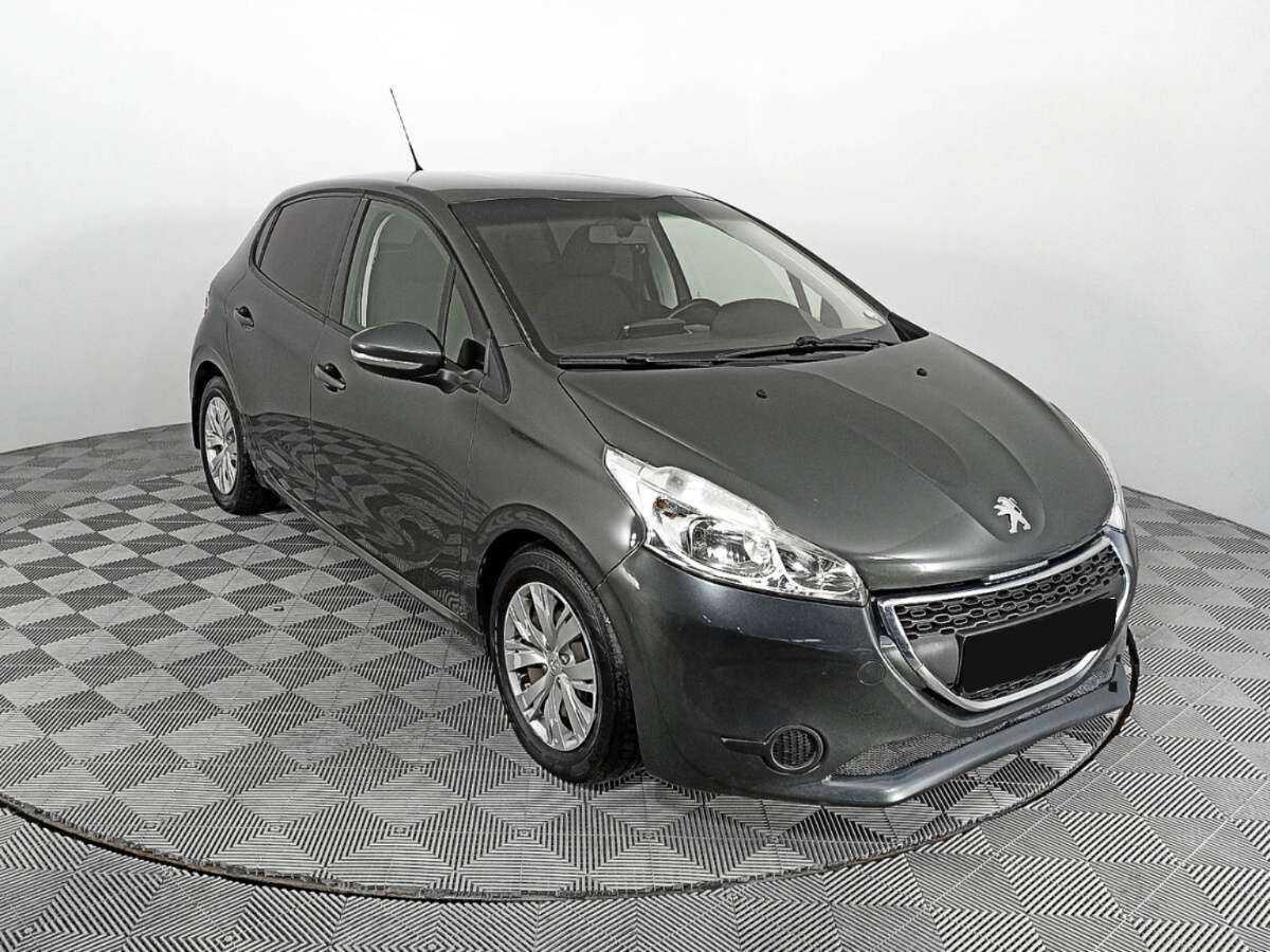 Peugeot 208 б/у, 2013, Автоматическая. Фото: #2