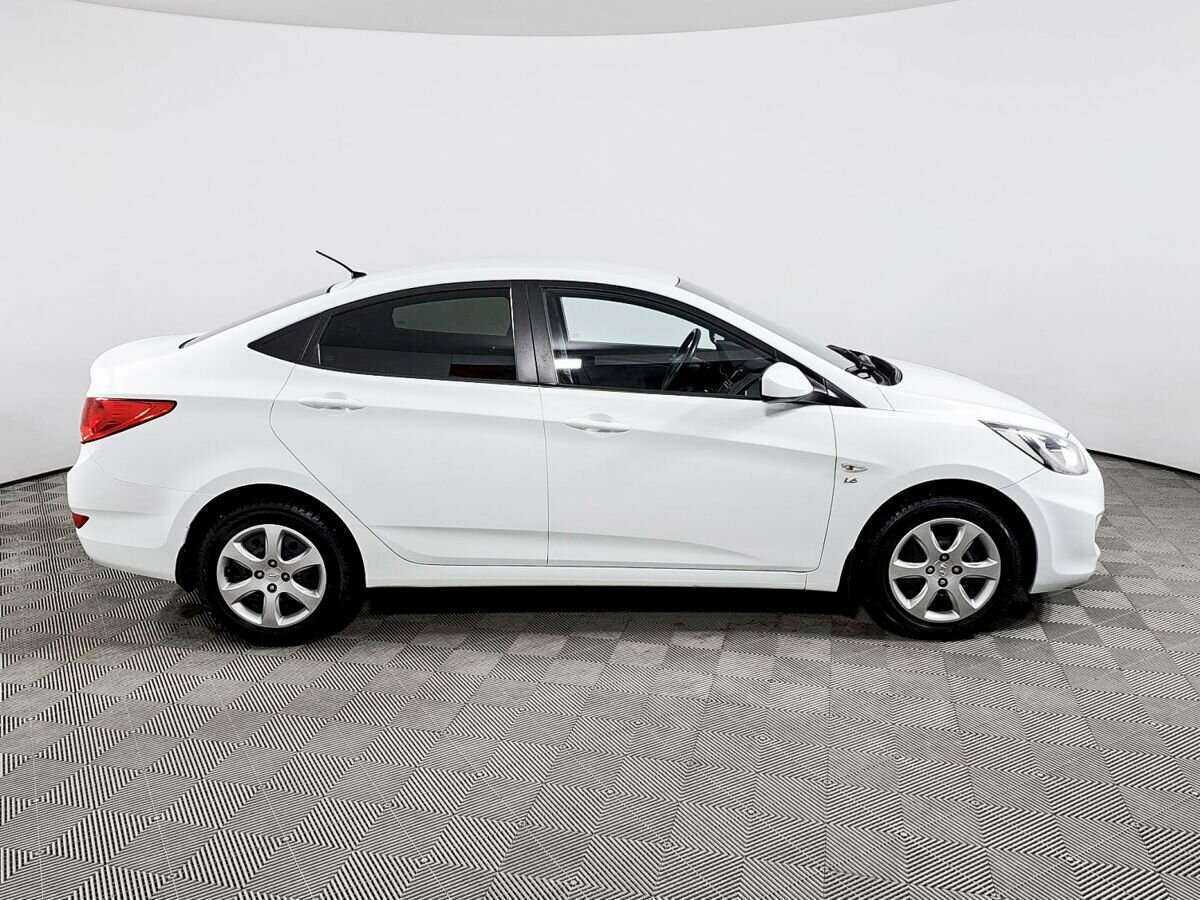 Hyundai Solaris б/у, 2013, Автоматическая. Фото: #3
