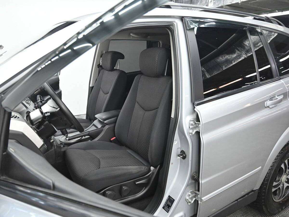 SsangYong Kyron б/у, 2013, Автоматическая. Фото: #5