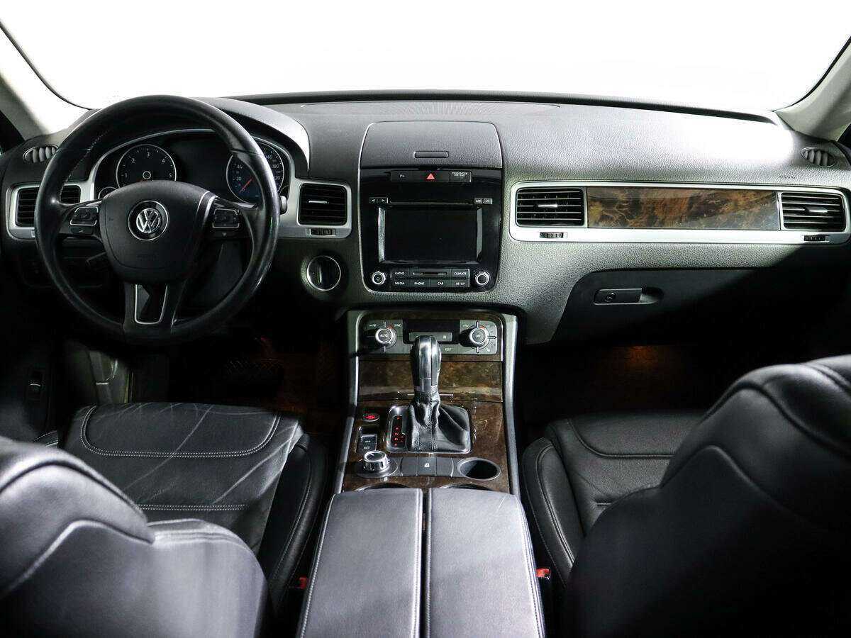 Volkswagen Touareg б/у, 2012, Автоматическая. Фото: #11