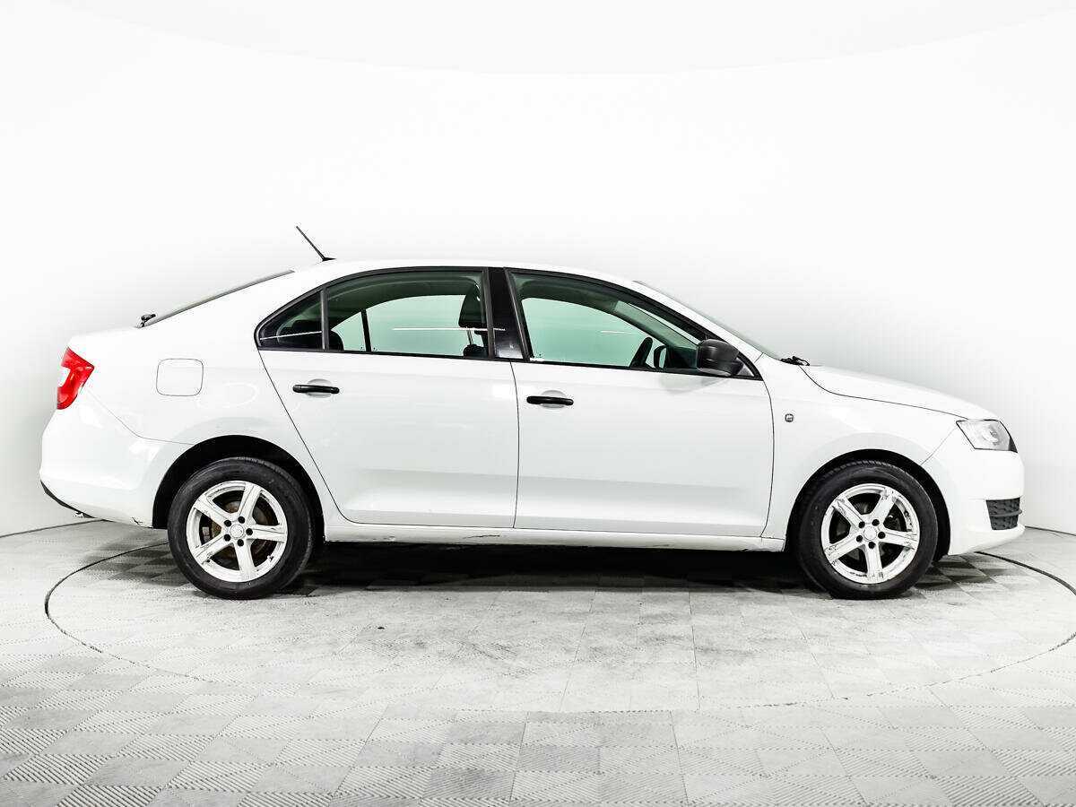 Skoda Rapid б/у, 2017, Механическая. Фото: #3