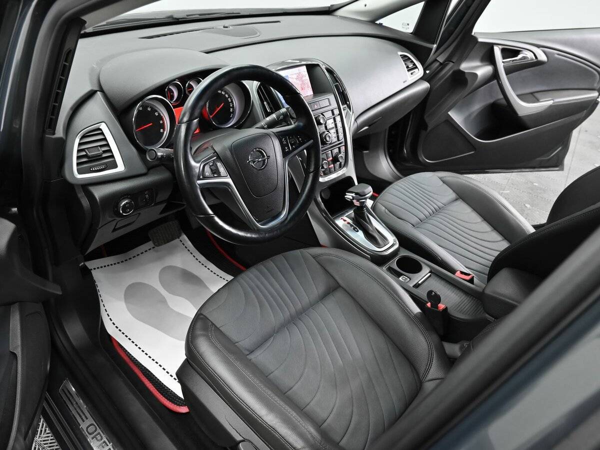 Opel Astra б/у, 2013, Автоматическая. Фото: #7