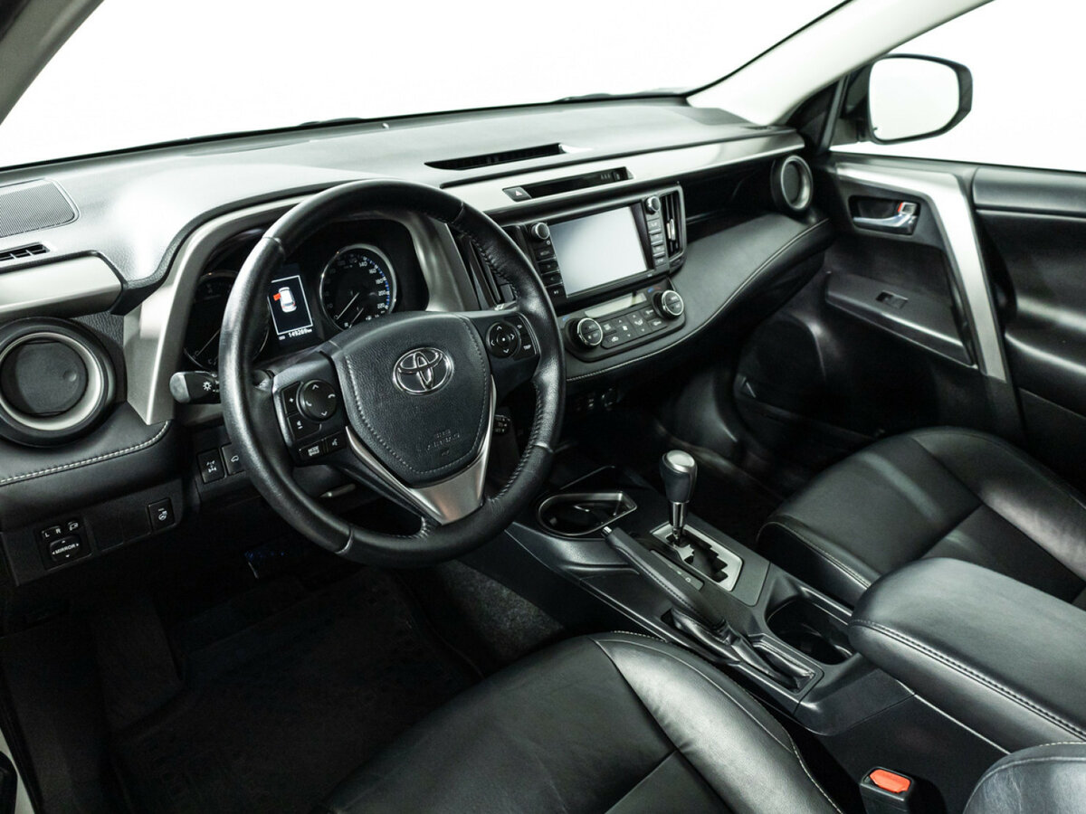 Toyota RAV4 б/у, 2017, Автоматическая. Фото: #8