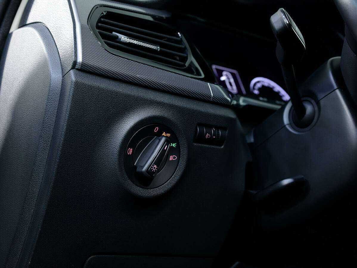 Volkswagen Polo б/у, 2020, Автоматическая. Фото: #17