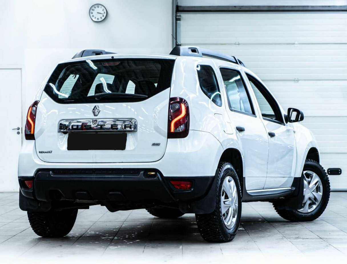 Renault Duster б/у, 2015, Механическая. Фото: #2