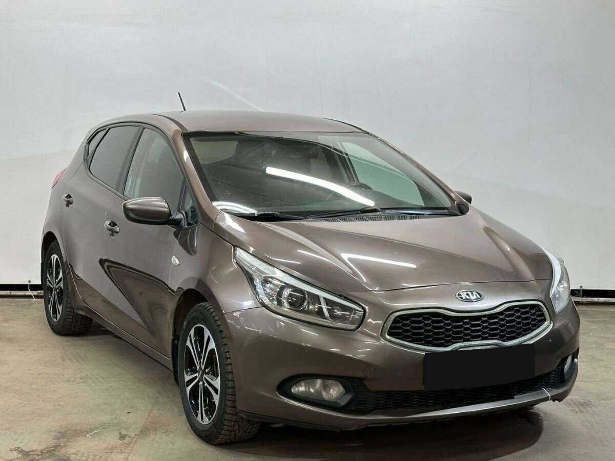 Kia Ceed б/у, 2013, Механическая. Фото: #2
