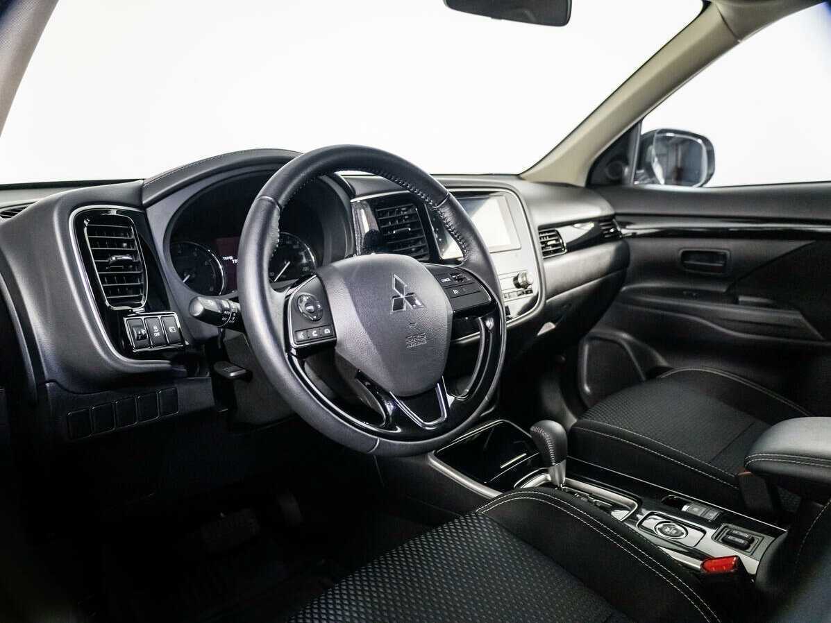 Mitsubishi Outlander б/у, 2020, Вариатор. Фото: #9