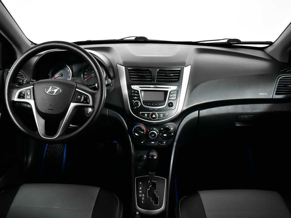 Hyundai Solaris б/у, 2013, Автоматическая. Фото: #9