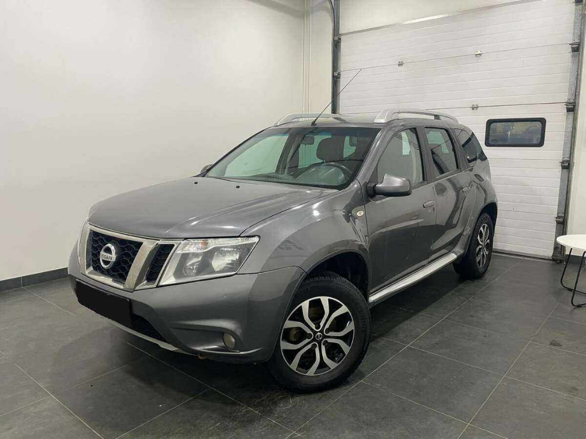 Nissan Terrano б/у, 2015, Механическая. Посмотреть фото
