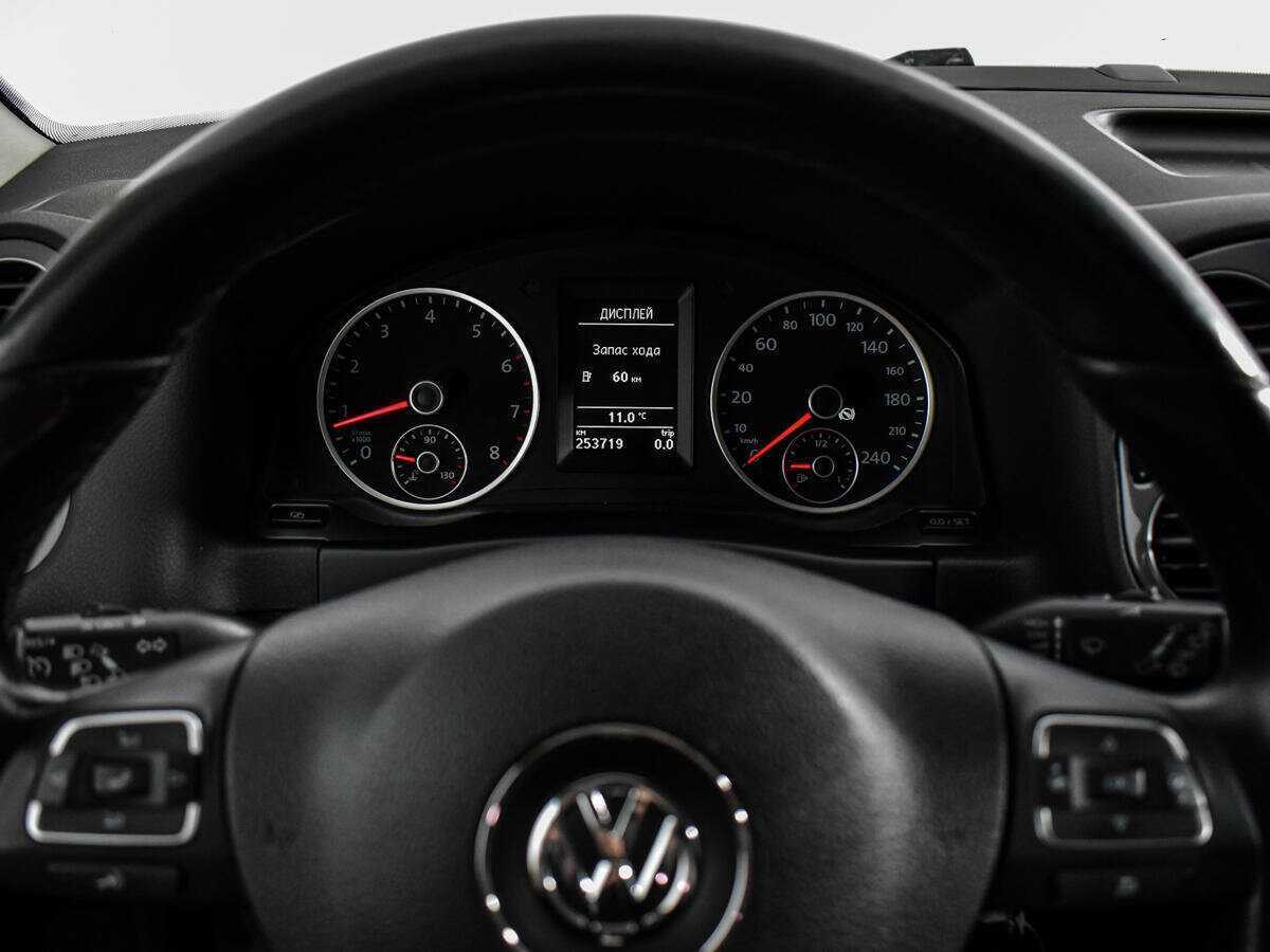 Volkswagen Tiguan б/у, 2012, Автоматическая. Фото: #16