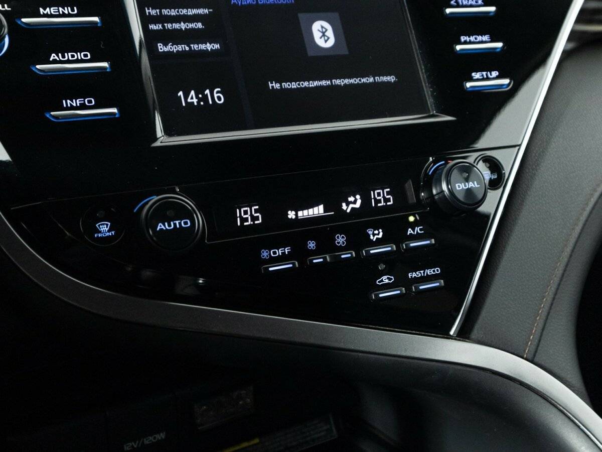 Toyota Camry б/у, 2019, Автоматическая. Фото: #17