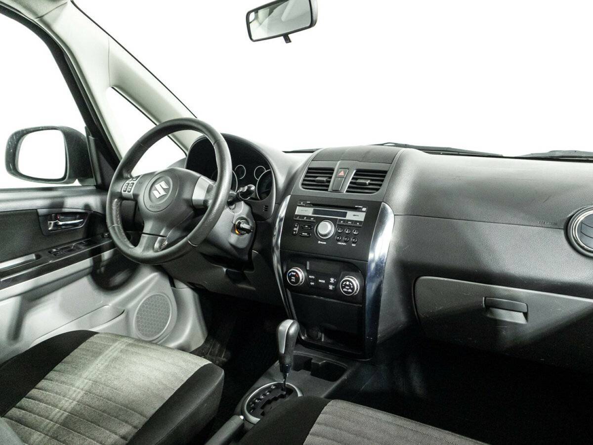 Suzuki SX4 б/у, 2013, Автоматическая. Фото: #4