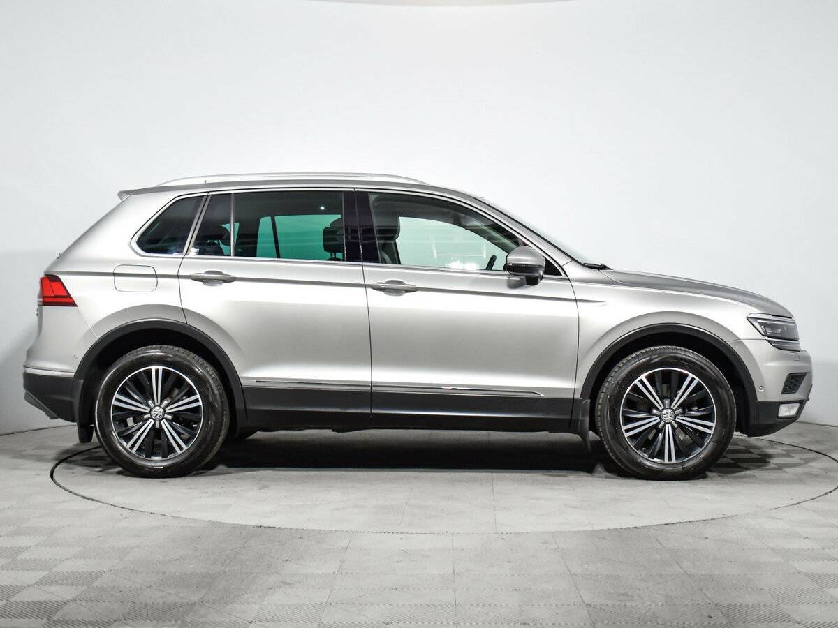 Volkswagen Tiguan б/у, 2017, Роботизированная. Фото: #3