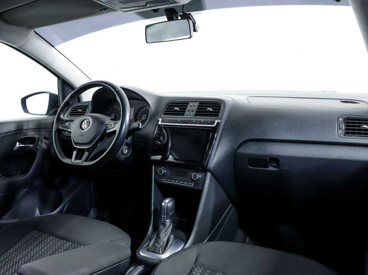 Volkswagen Polo б/у, 2015, Автоматическая. Фото: #8