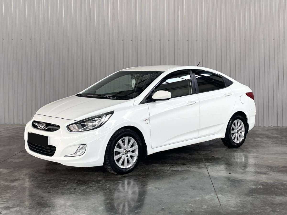 Hyundai Solaris б/у, 2013, Механическая. Фото: #0