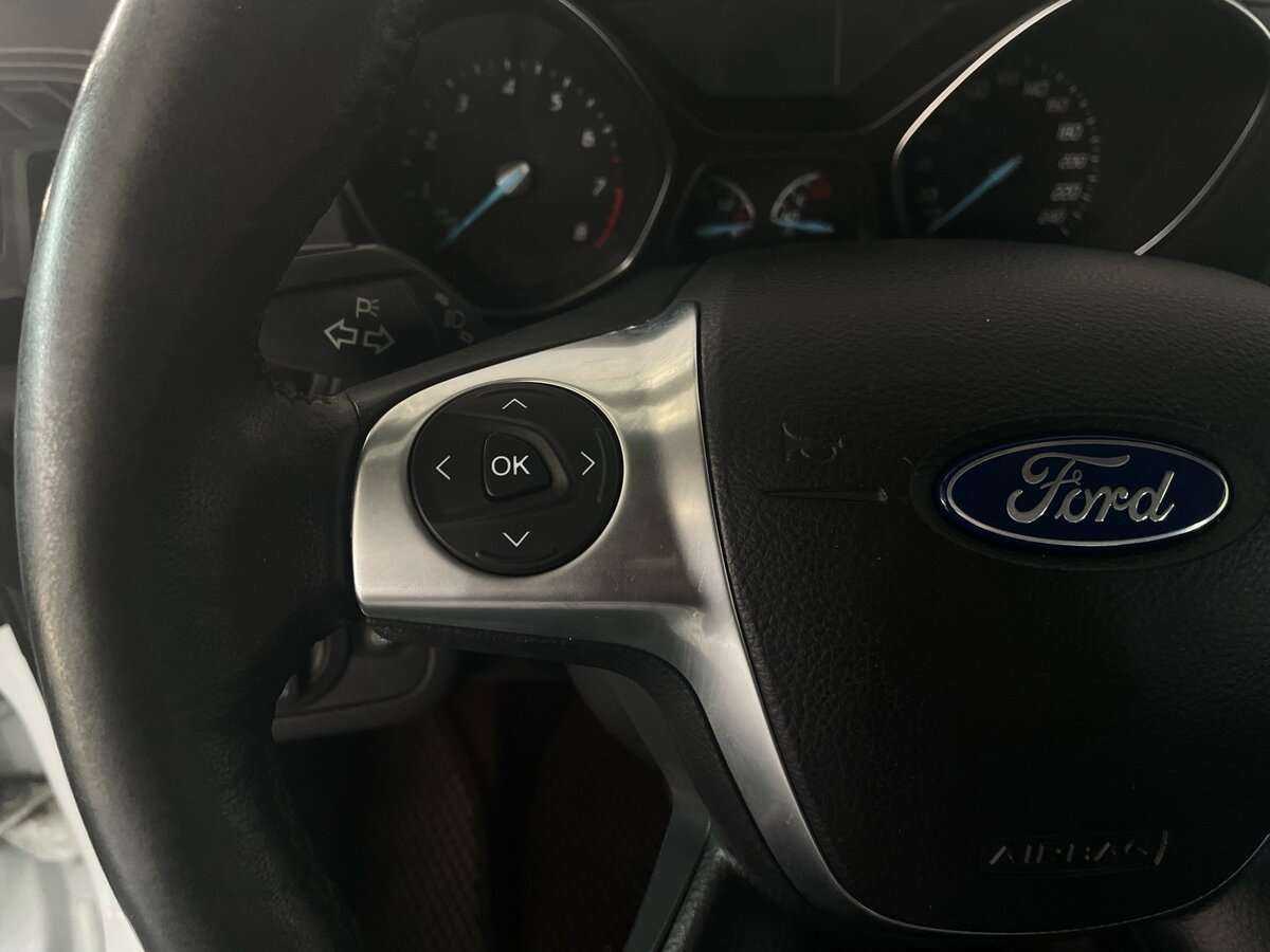 Ford Kuga б/у, 2015, Автоматическая. Фото: #10
