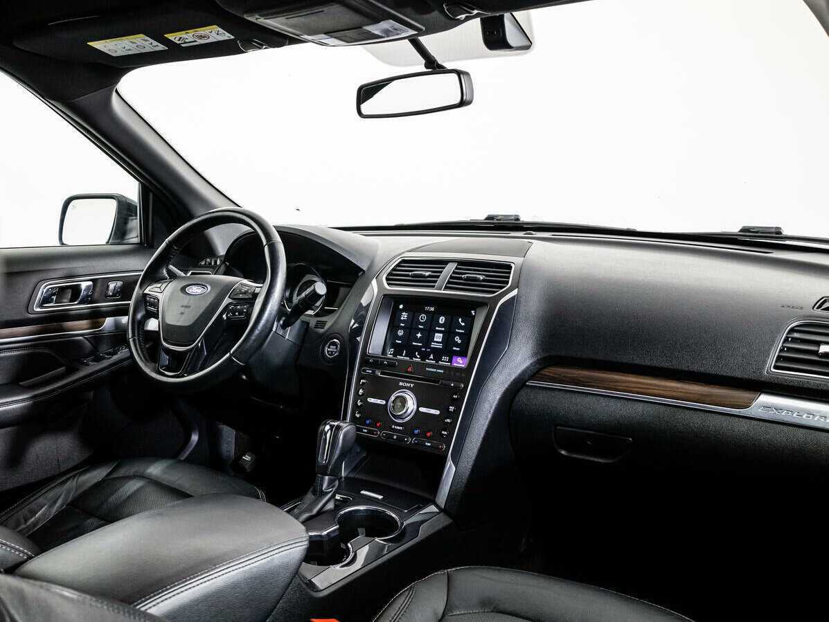 Ford Explorer б/у, 2018, Автоматическая. Фото: #6