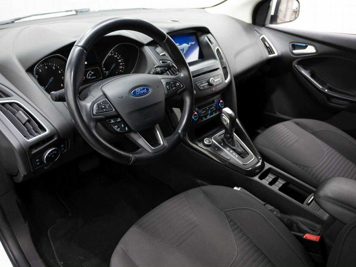 Ford Focus б/у, 2017, Автоматическая. Фото: #4