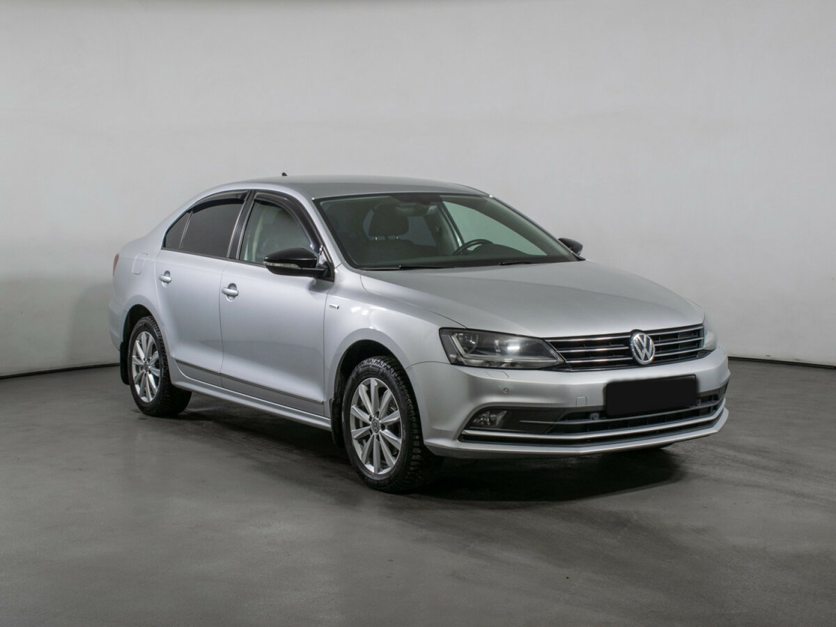 Volkswagen Jetta б/у, 2018, Автоматическая. Фото: #2