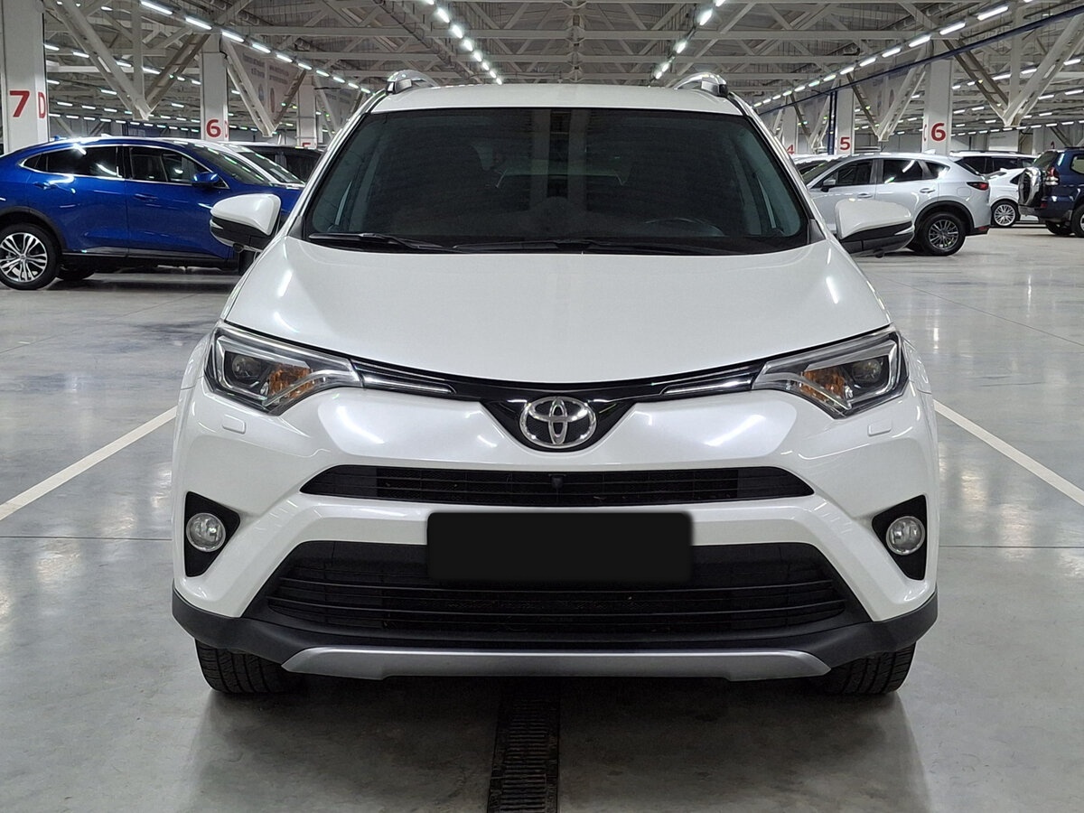 Toyota RAV4 б/у, 2017, Автоматическая. Фото: #1