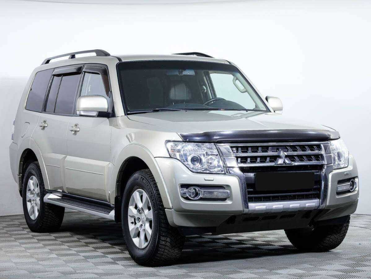 Mitsubishi Pajero б/у, 2014, Автоматическая. Фото: #1