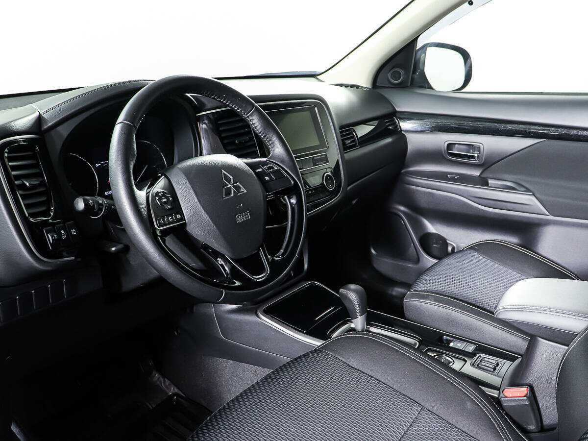 Mitsubishi Outlander б/у, 2020, Вариатор. Фото: #12