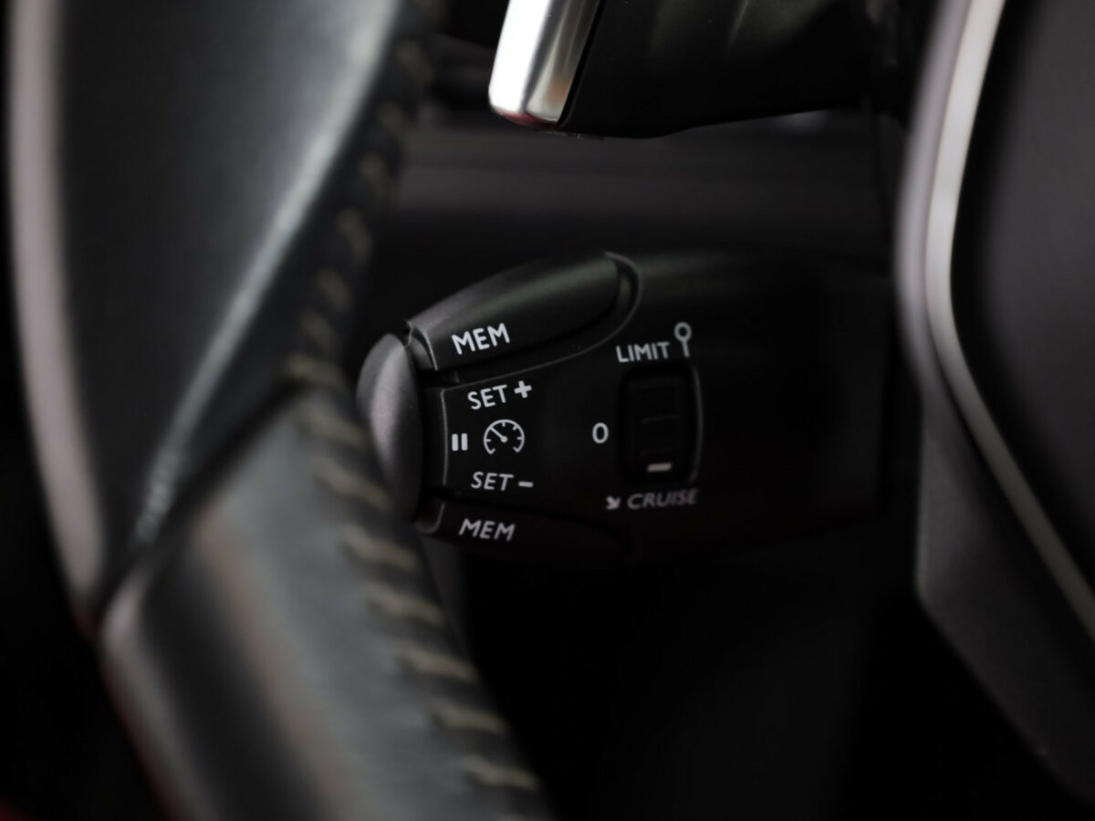 Peugeot 3008 б/у, 2020, Автоматическая. Фото: #9