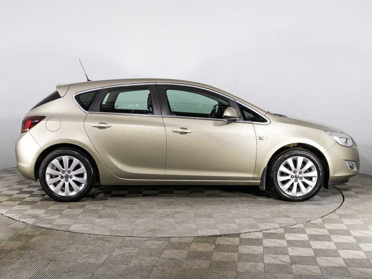 Opel Astra б/у, 2012, Автоматическая. Фото: #3