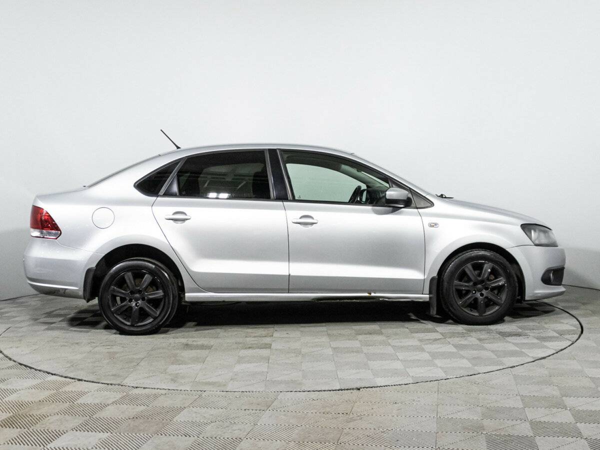 Volkswagen Polo б/у, 2013, Механическая. Фото: #3