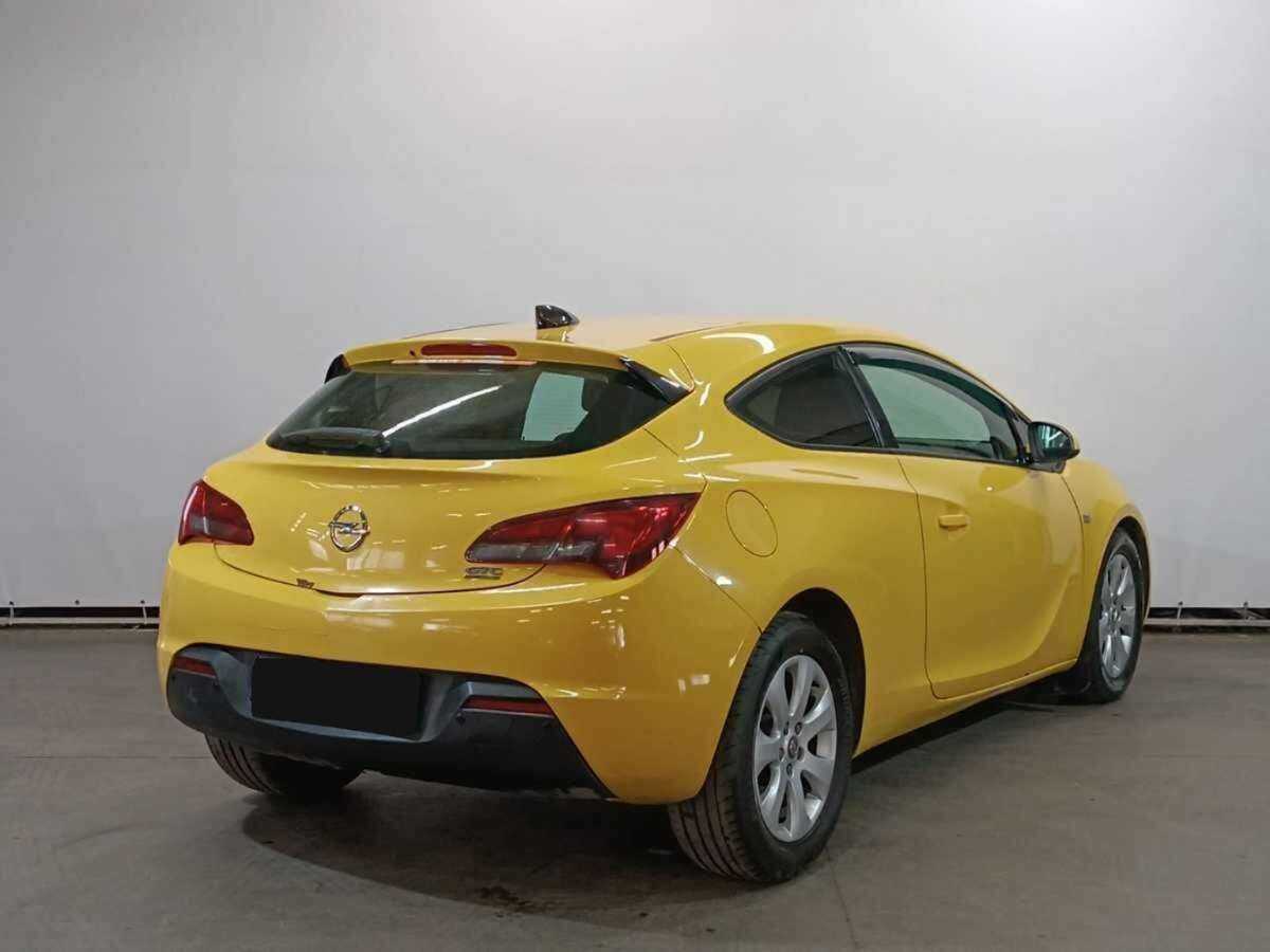 Opel Astra б/у, 2013, Механическая. Фото: #5