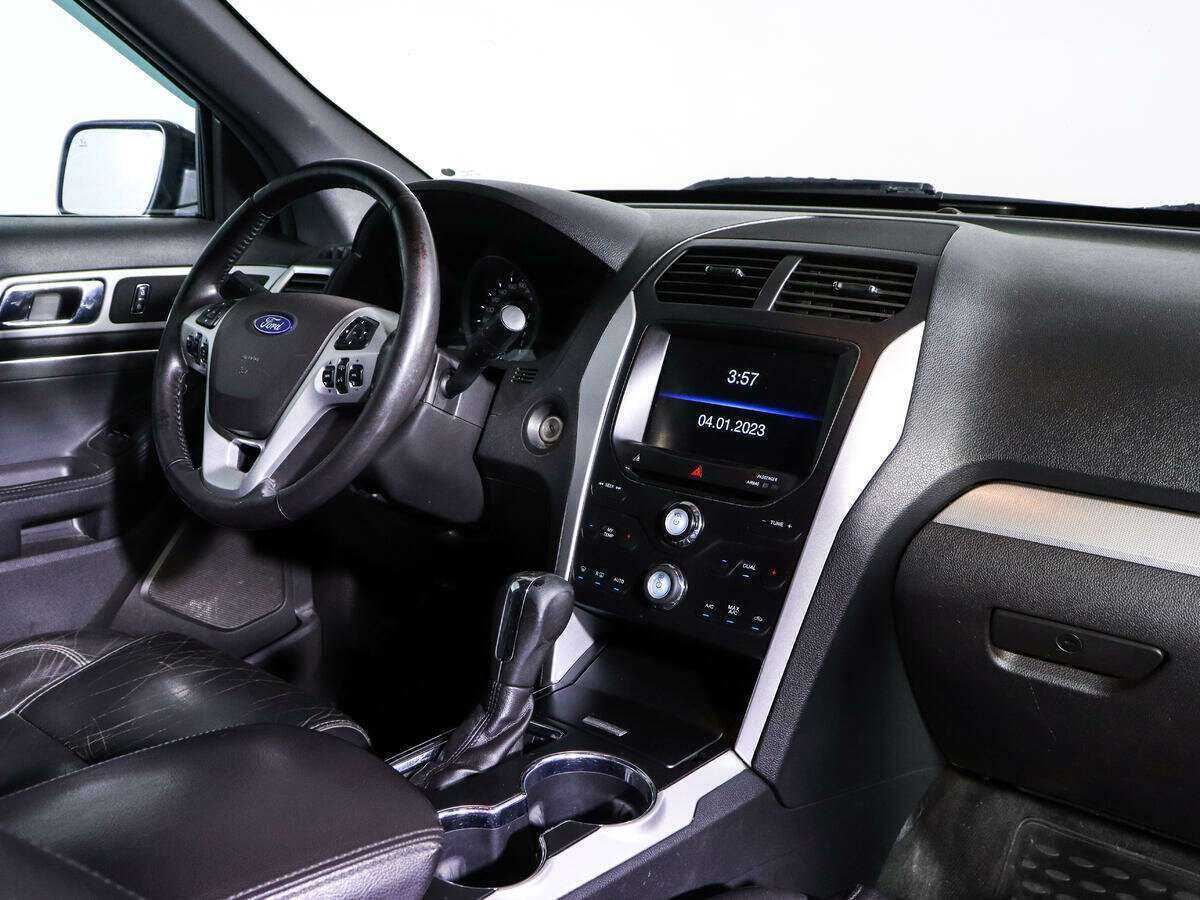 Ford Explorer б/у, 2014, Автоматическая. Фото: #6