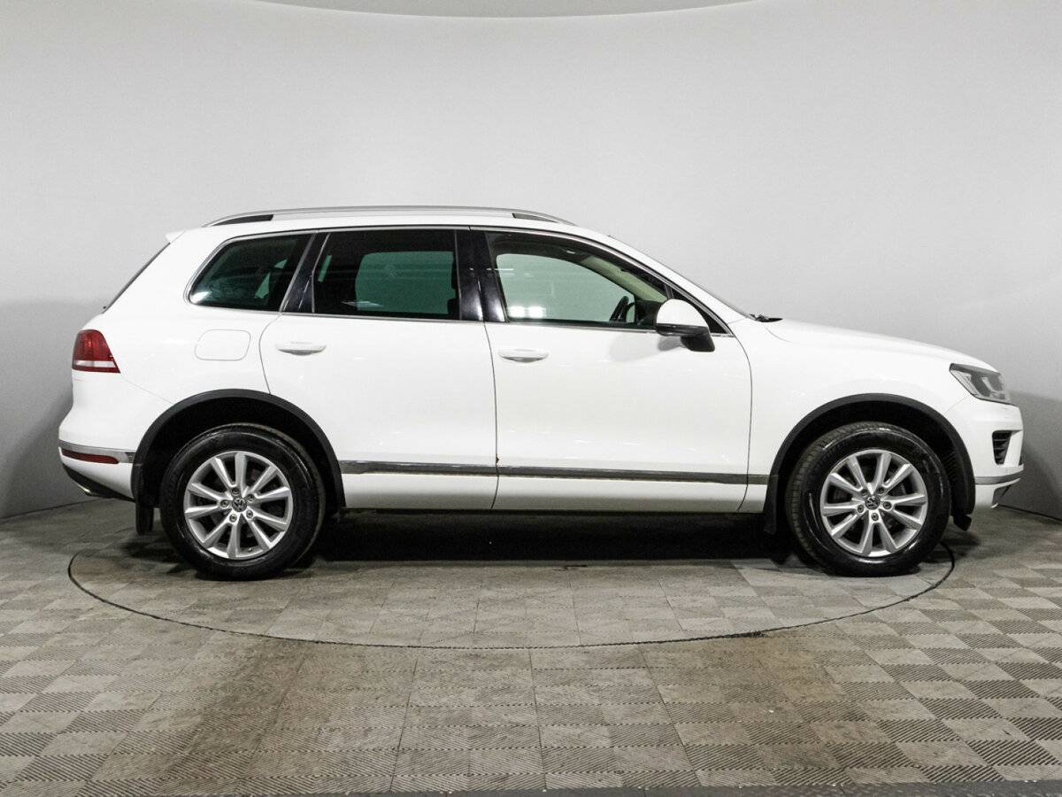 Volkswagen Touareg б/у, 2016, Автоматическая. Фото: #3