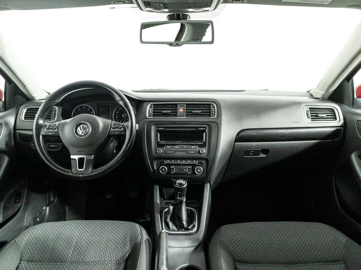 Volkswagen Jetta б/у, 2012, Механическая. Фото: #12