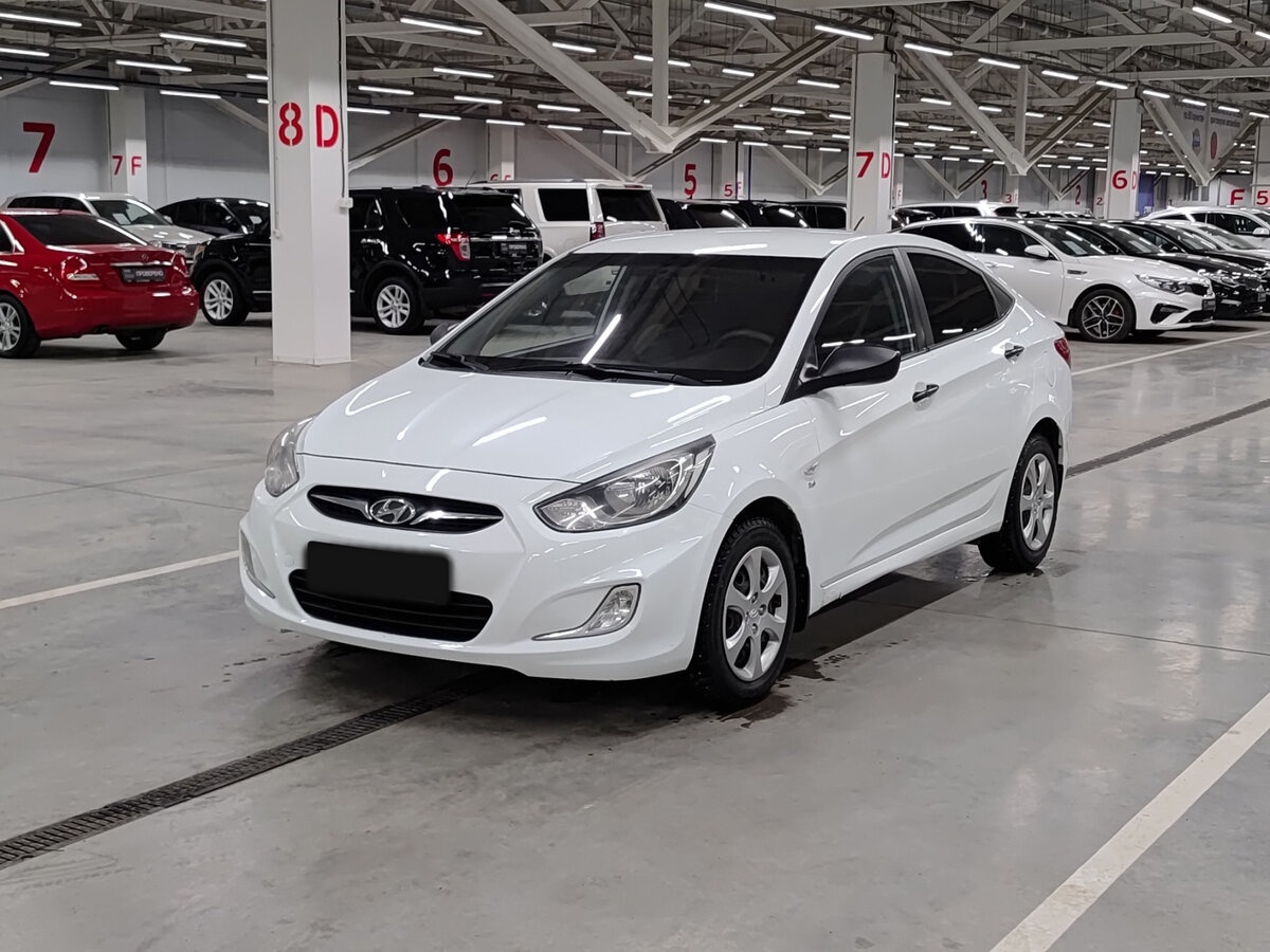 Hyundai Solaris б/у, 2013, Механическая. Посмотреть фото