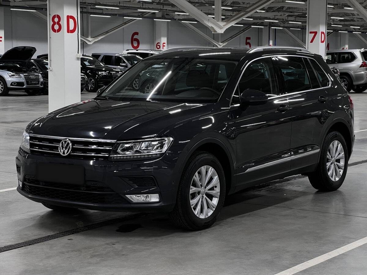 Volkswagen Tiguan б/у, 2017, Роботизированная. Посмотреть фото