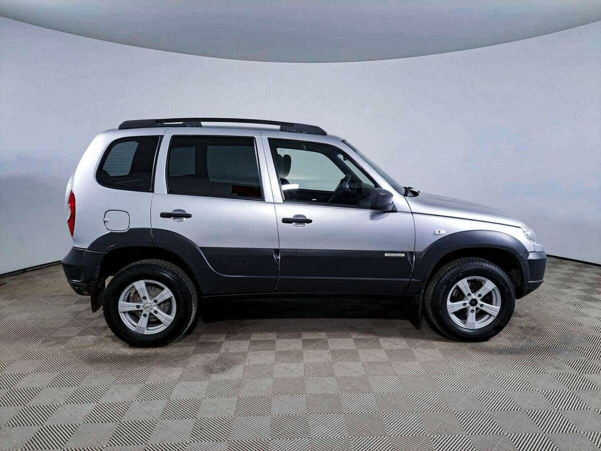 Chevrolet Niva б/у, 2017, Механическая. Фото: #3