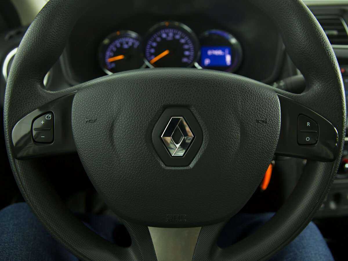 Renault Logan б/у, 2015, Автоматическая. Фото: #9