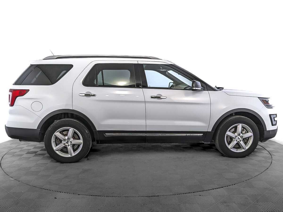 Ford Explorer б/у, 2017, Автоматическая. Фото: #3