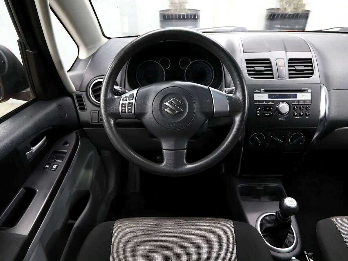 Suzuki SX4 б/у, 2013, Механическая. Фото: #10