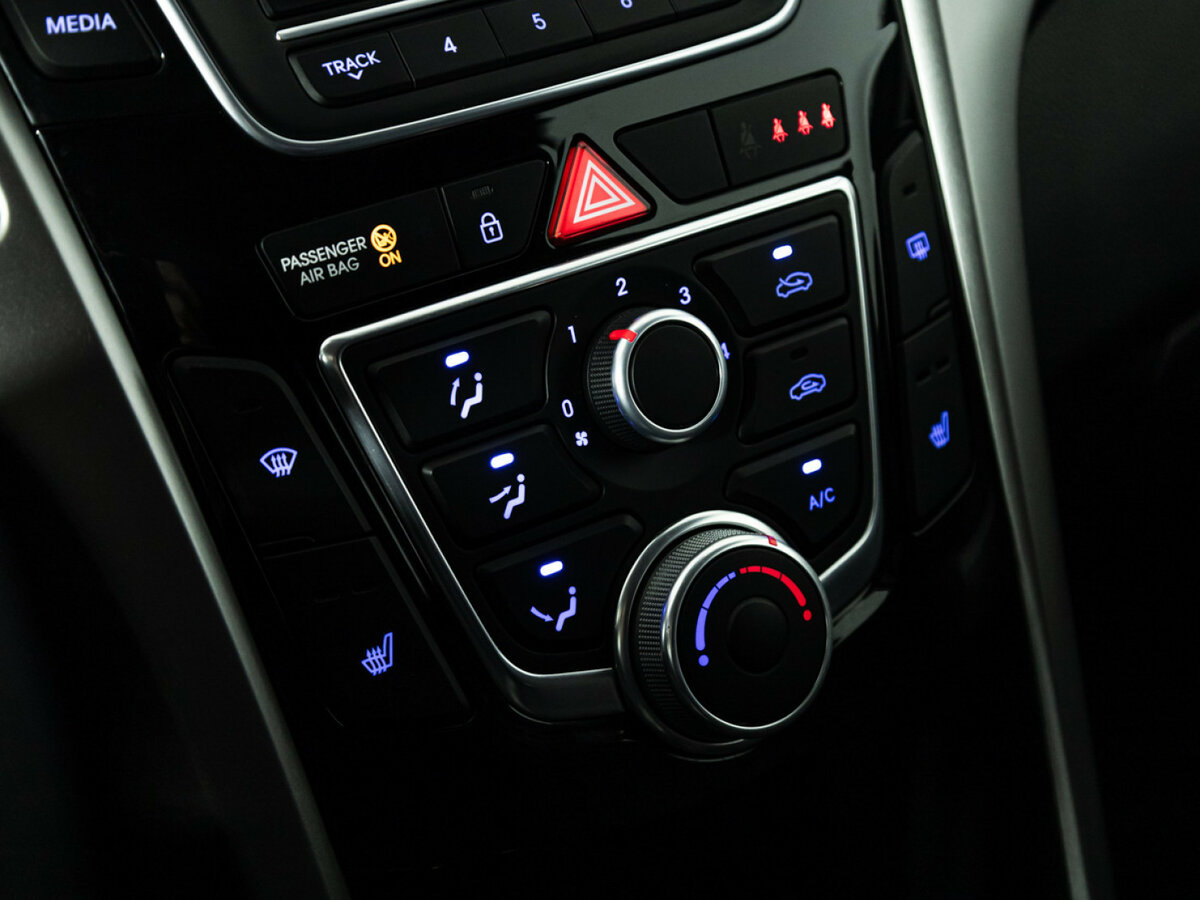 Hyundai i30 б/у, 2014, Механическая. Фото: #13