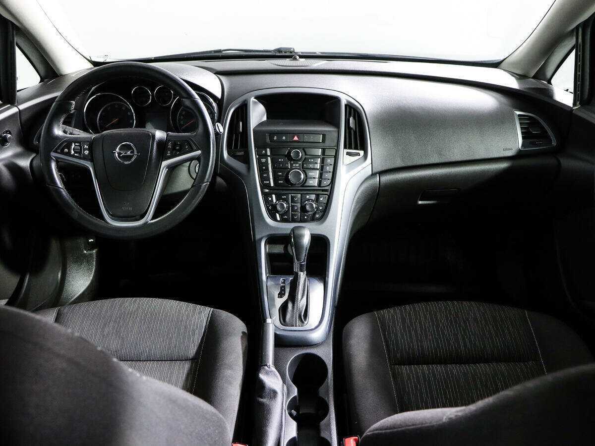 Opel Astra б/у, 2012, Автоматическая. Фото: #9