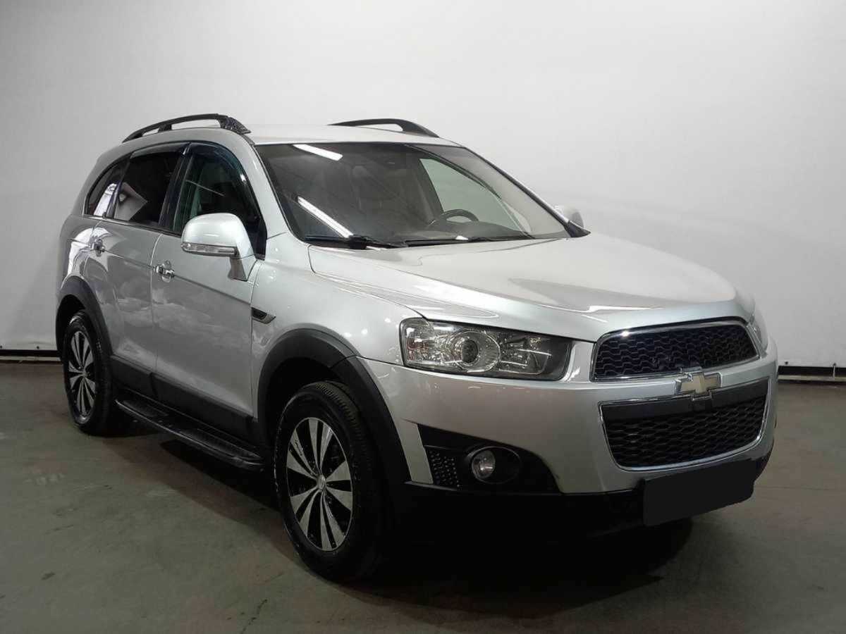 Chevrolet Captiva б/у, 2012, Автоматическая. Фото: #2