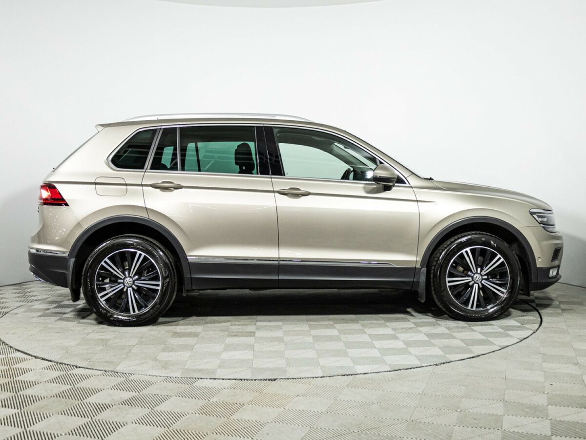 Volkswagen Tiguan б/у, 2017, Роботизированная. Фото: #3