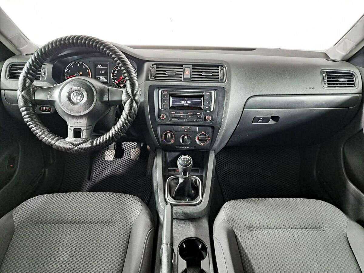 Volkswagen Jetta б/у, 2014, Механическая. Фото: #13
