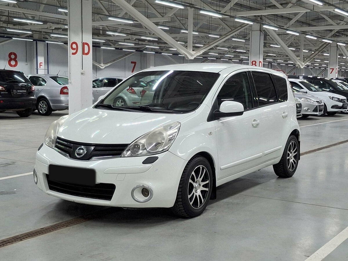 Nissan Note б/у, 2012, Механическая. Посмотреть фото