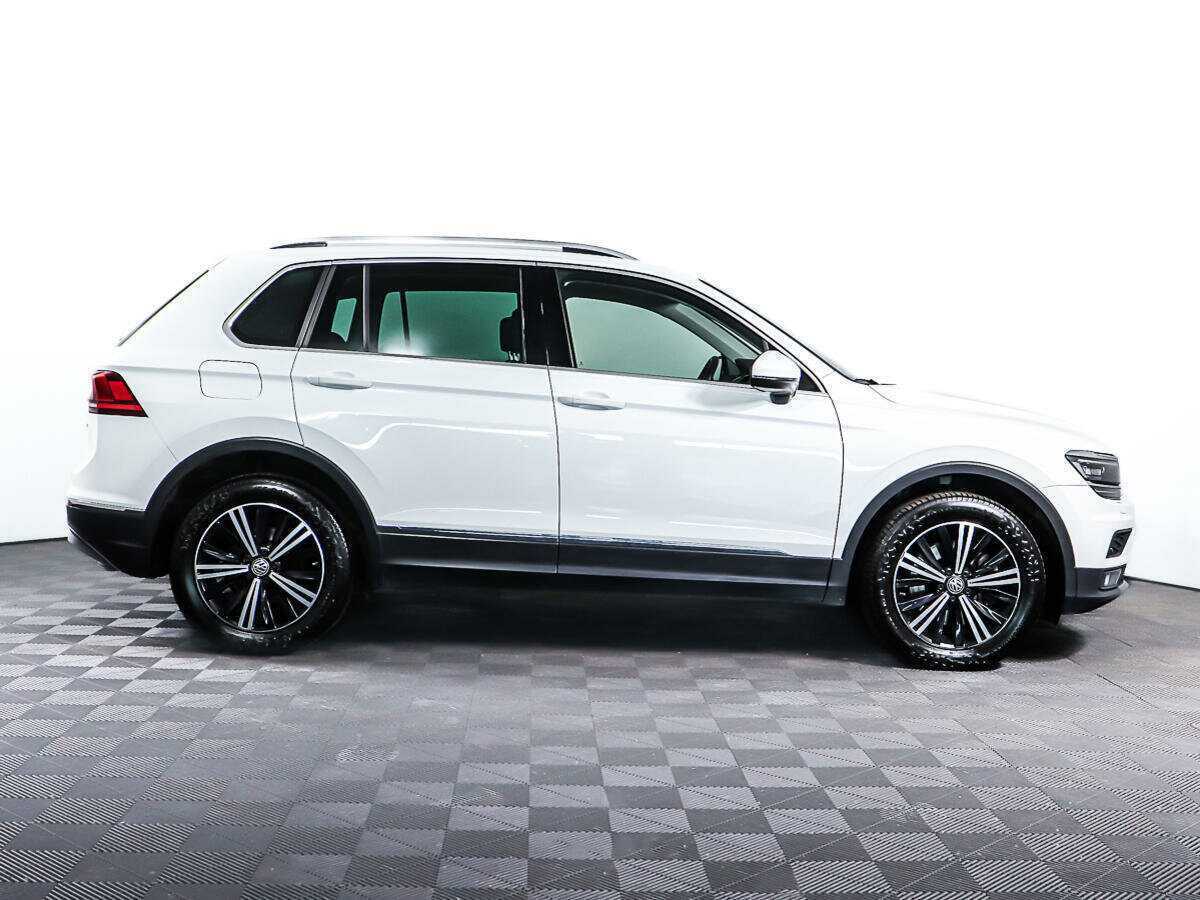 Volkswagen Tiguan б/у, 2017, Роботизированная. Фото: #3