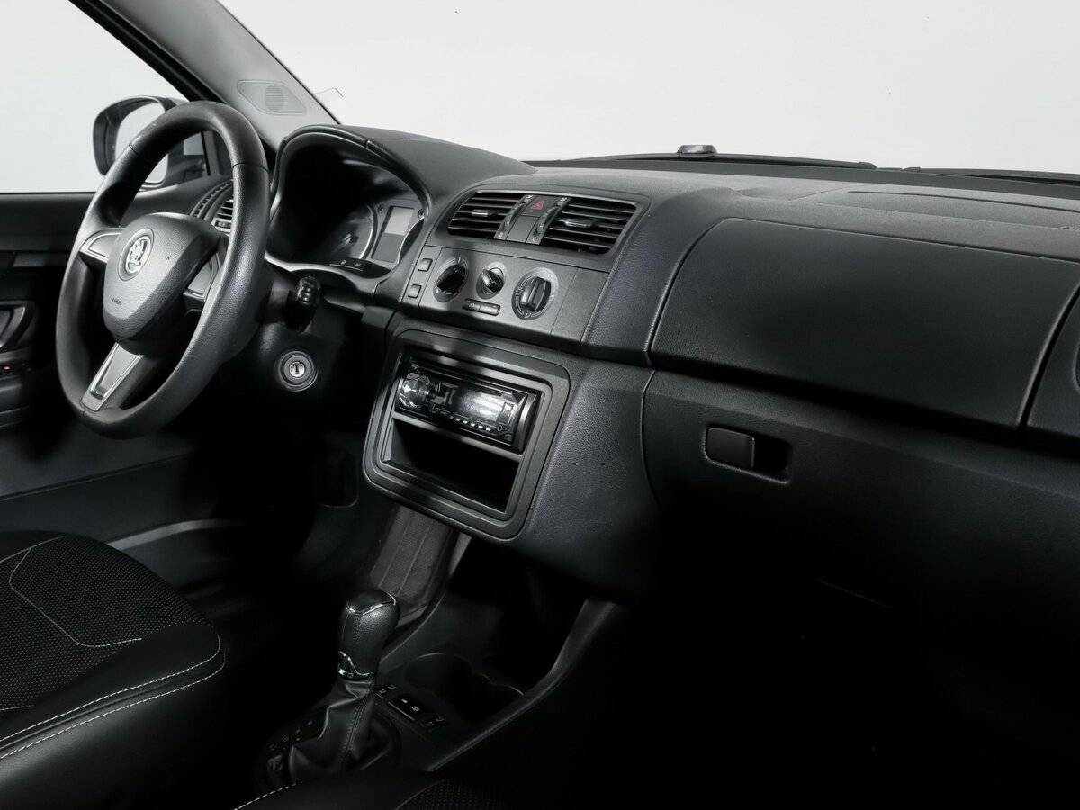 Skoda Fabia б/у, 2014, Автоматическая. Фото: #6