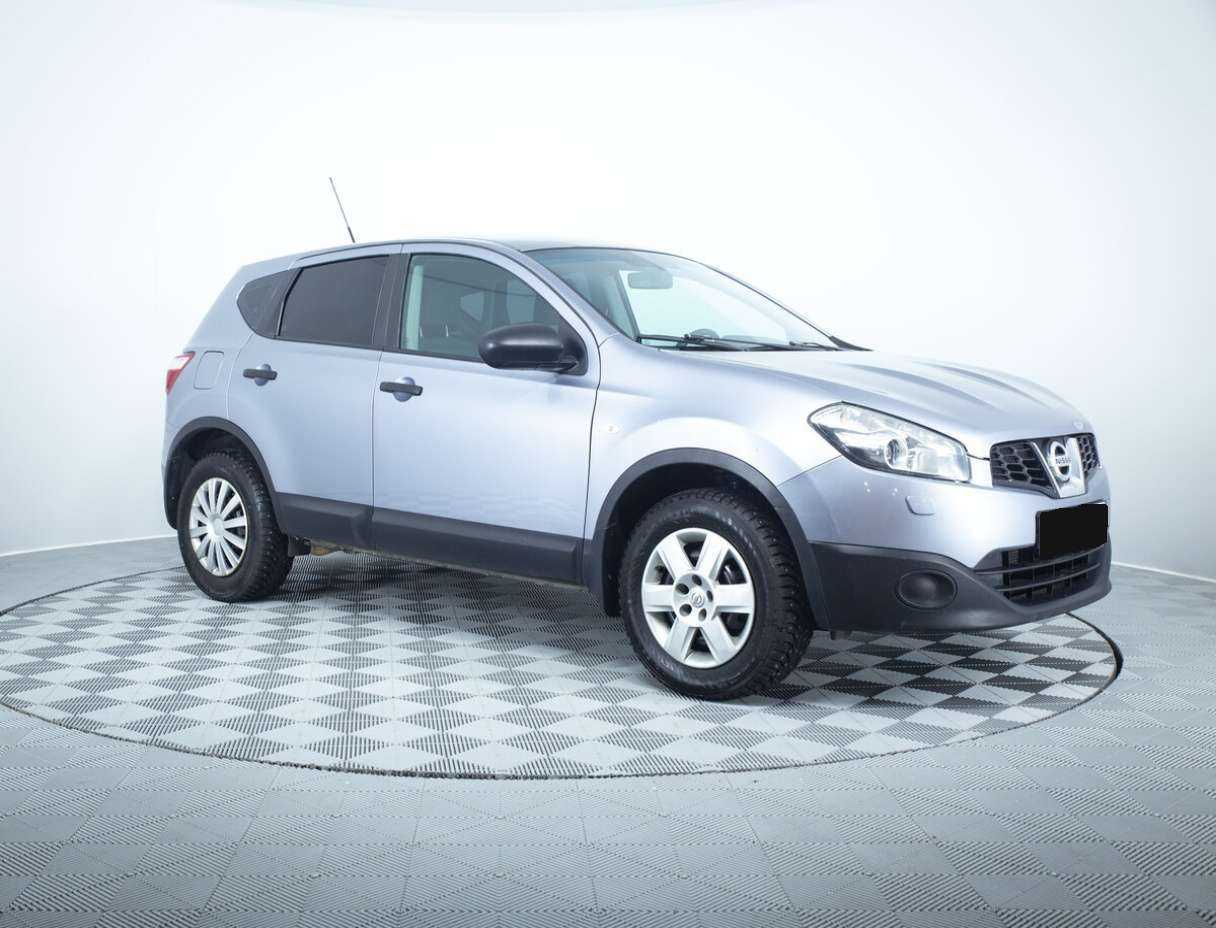 Nissan Qashqai б/у, 2012, Механическая. Фото: #2