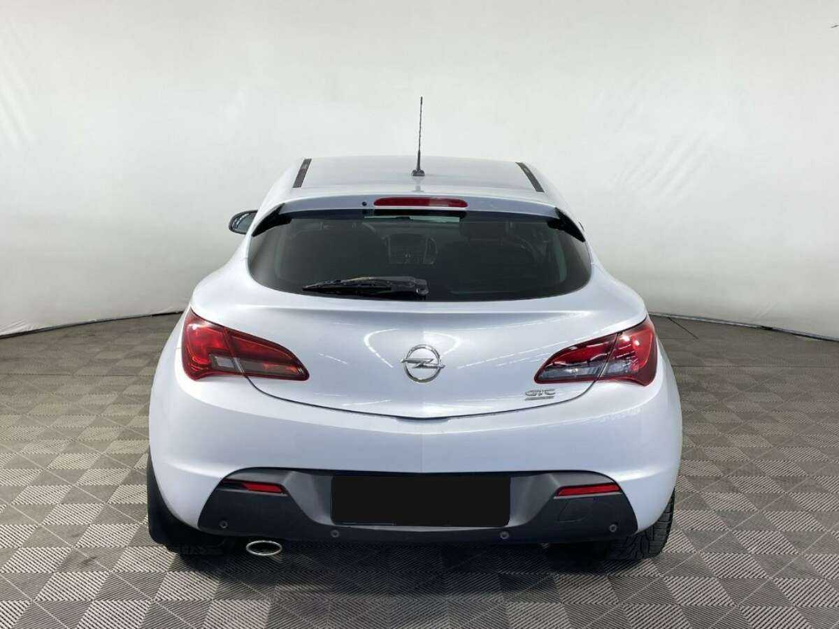 Opel Astra б/у, 2013, Автоматическая. Фото: #2